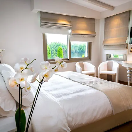 Calma & Hotell Kastoria