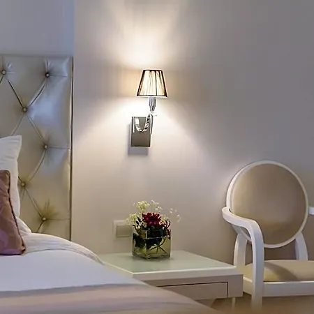 Calma & Hotel