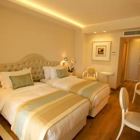 Hotell Calma & 4*