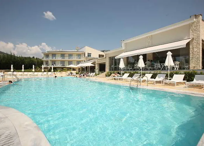 Calma & 4* קסטוריה